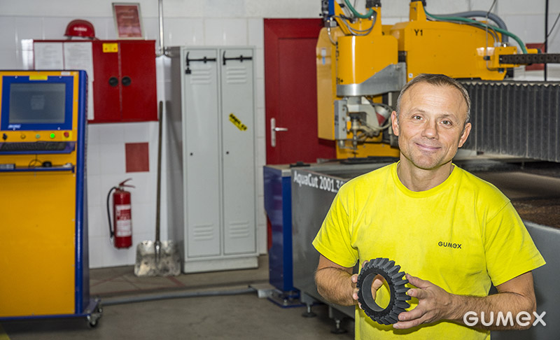 3Dschneiden mit Wasserstrahl bei GUMEX