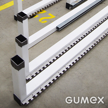 Die Stützbügel für die Montage der Zugluftstopper werden auf Bestellung aus GUMEX gefertigt